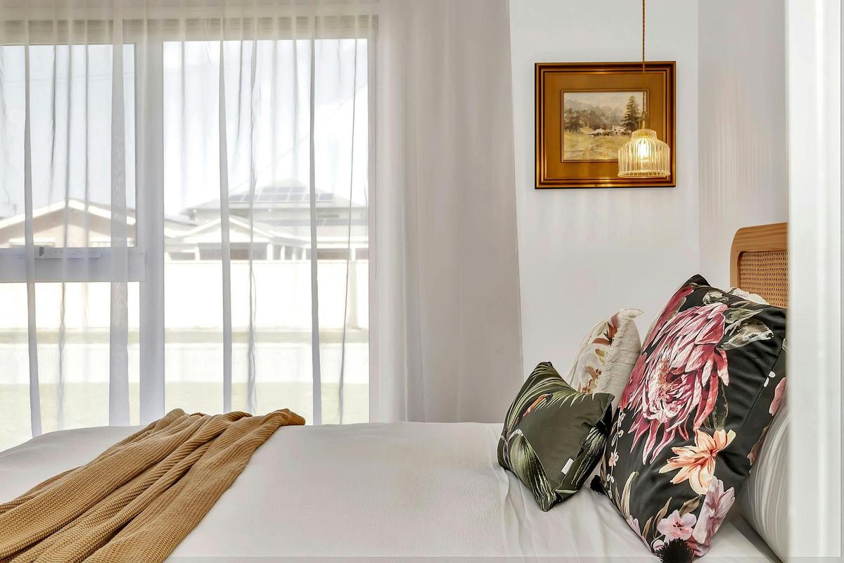 Master Retreat – King bed, ceiling fan, Smart Tv, Desk and a Chair for Work from home.