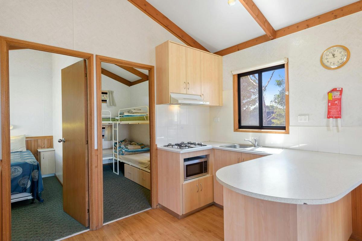 Superior 2 Bedroom Cabin - Sleeps 6