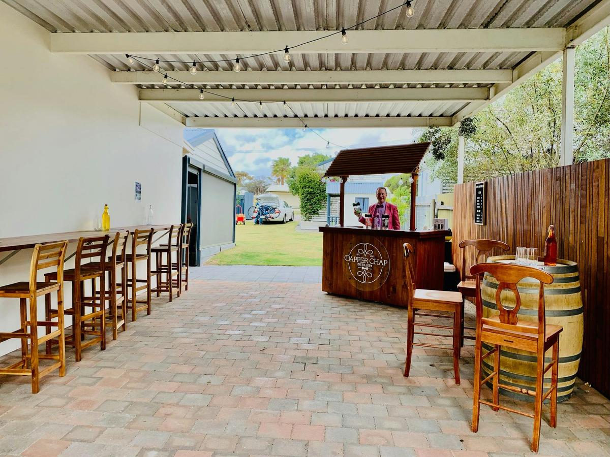 Undercover alfresco bar and tasting area