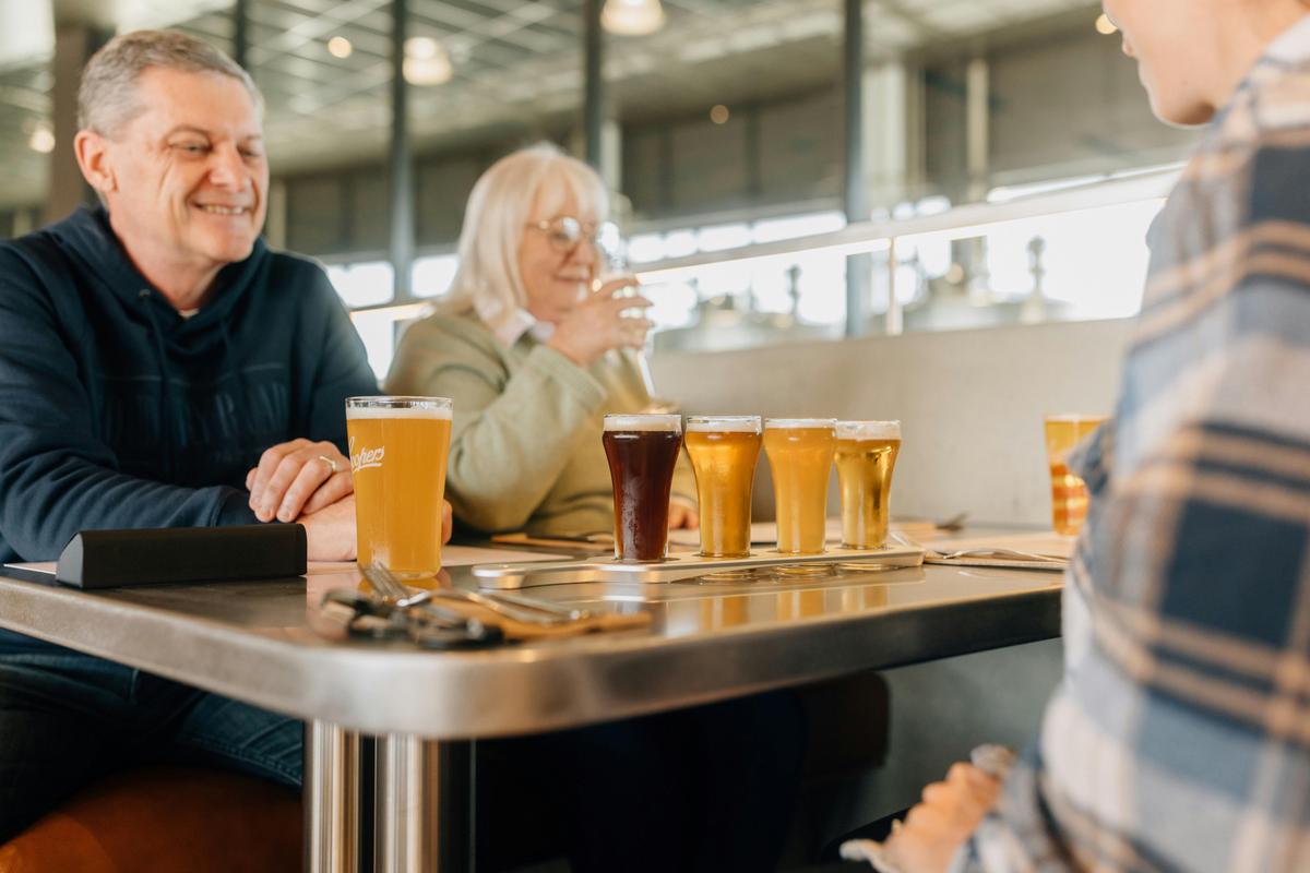 People drinking beer
