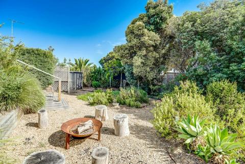 Delight On Downer - Family Escape Between Beach and River