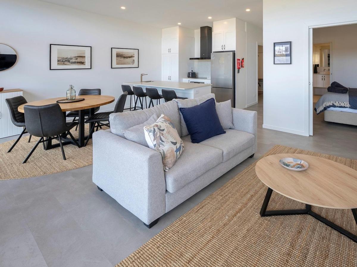 Apartment 3 - The YC Lily May