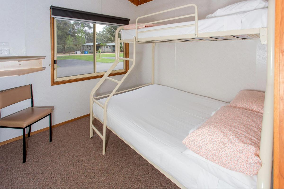 Standard 2 Bedroom Cabin - Sleeps 5