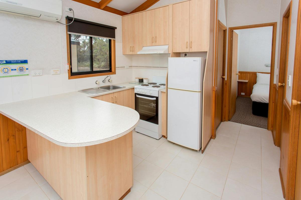 Economy 2 Bedroom Cabin - Sleeps 6
