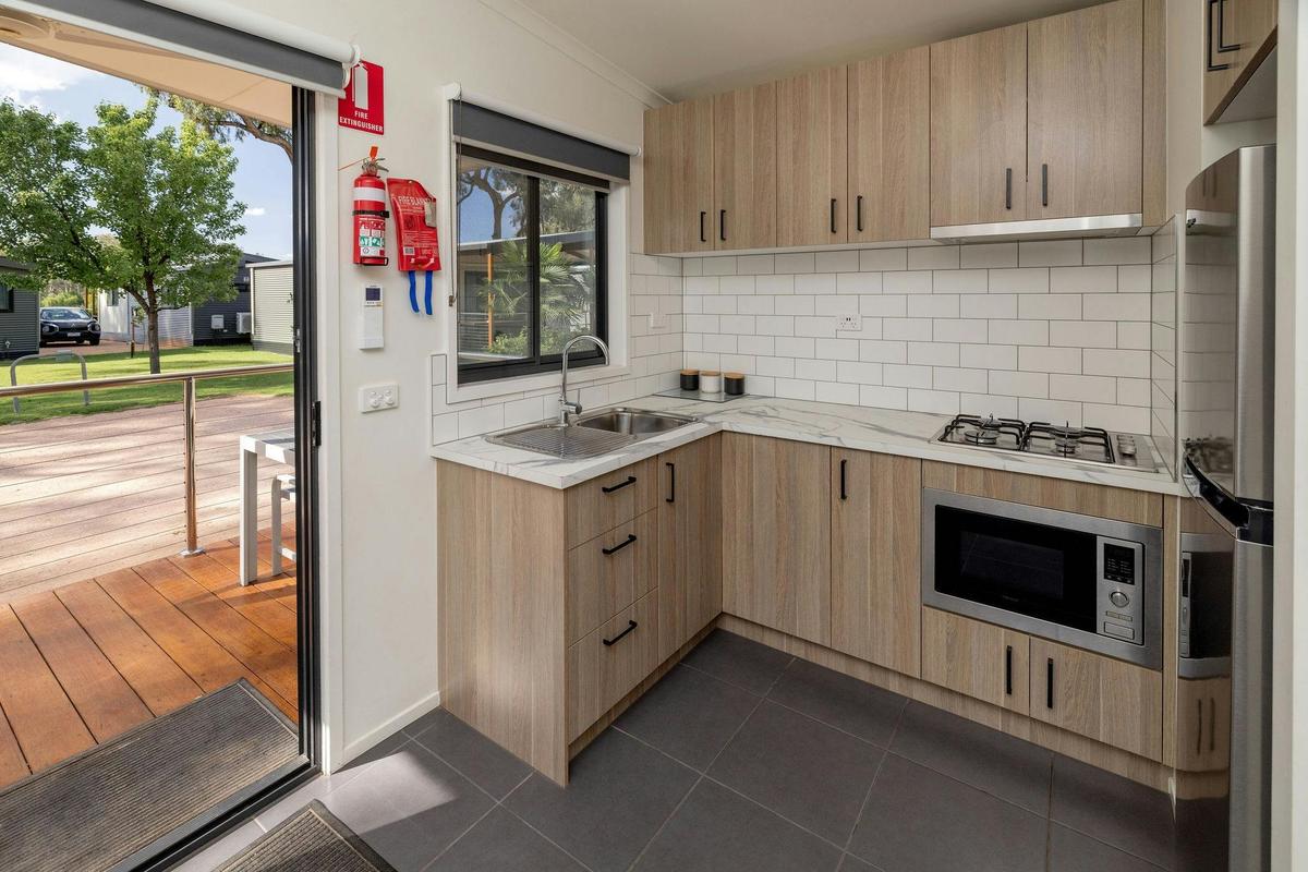 Standard 2 Bedroom Cabin - Sleeps 6
