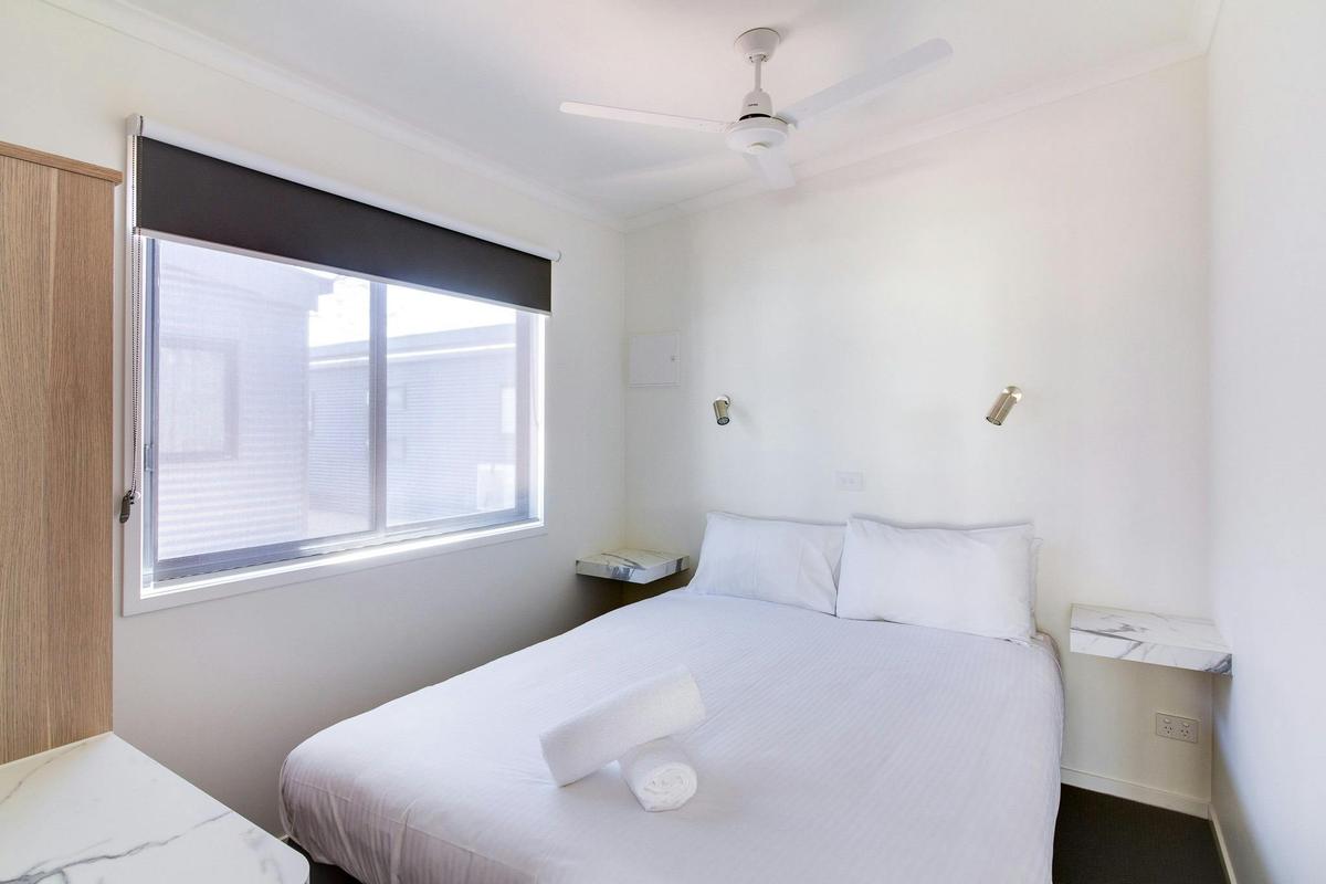 Standard 2 Bedroom Cabin - Sleeps 6