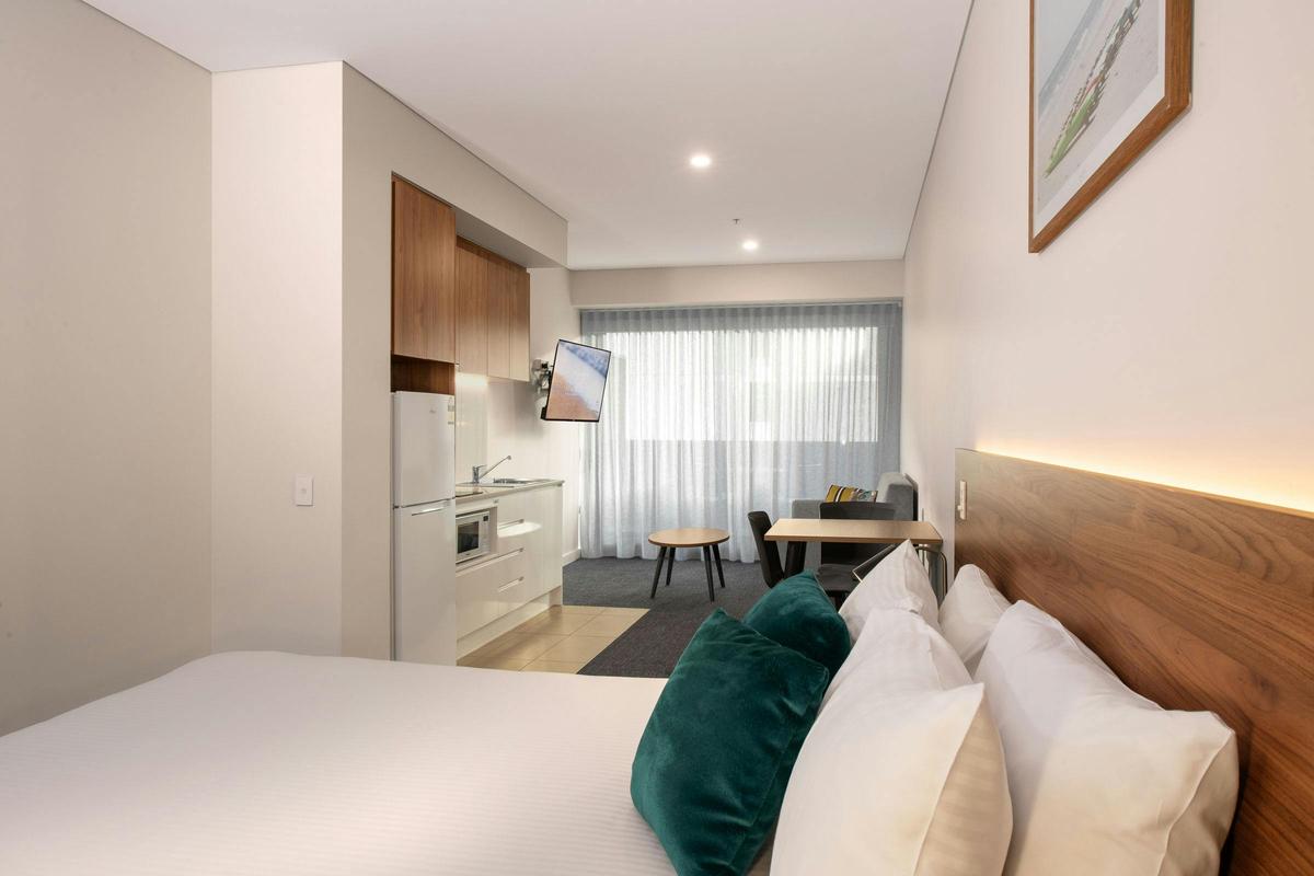 Deluxe Studio Apartment