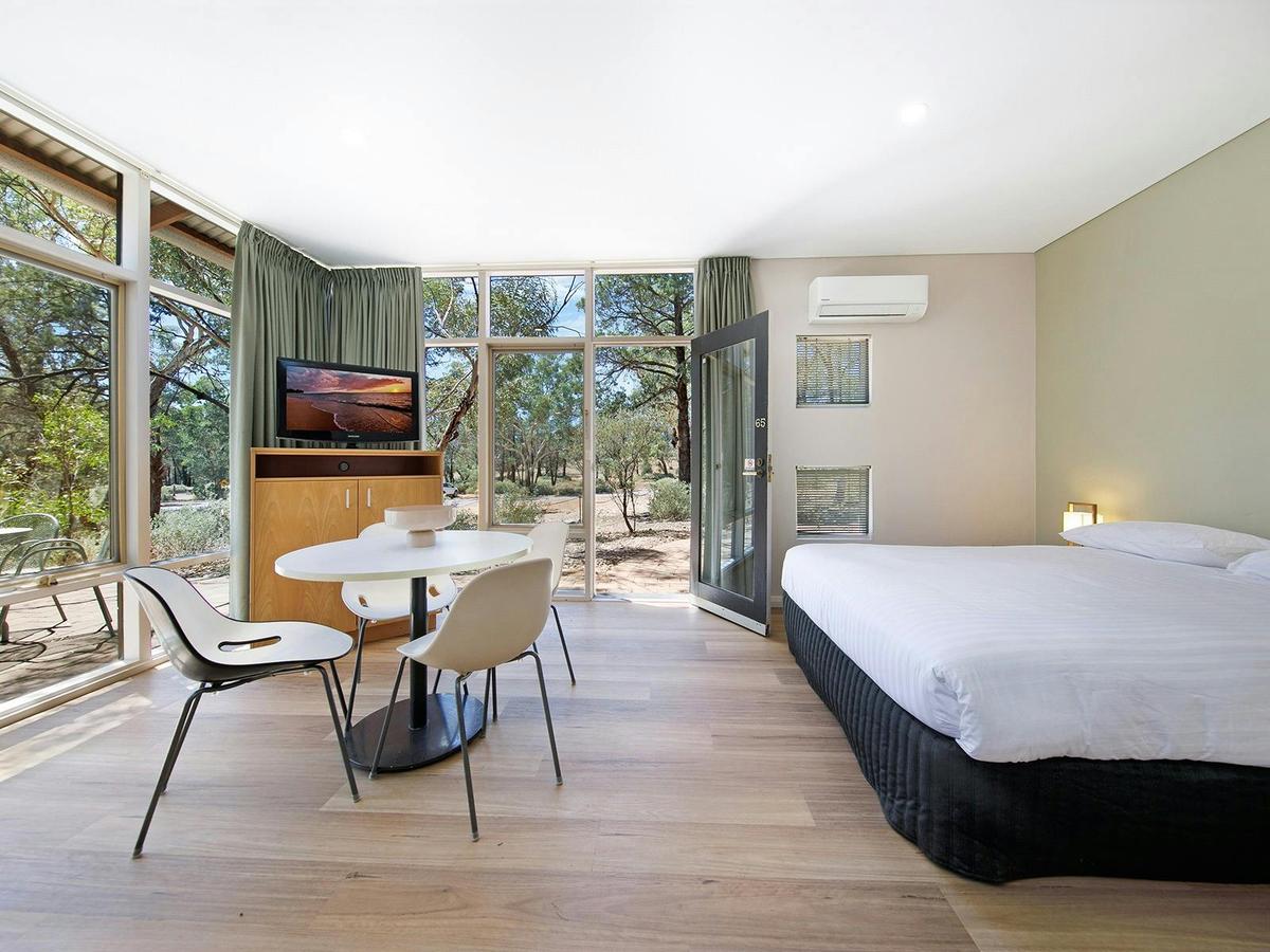 Edeowie Room