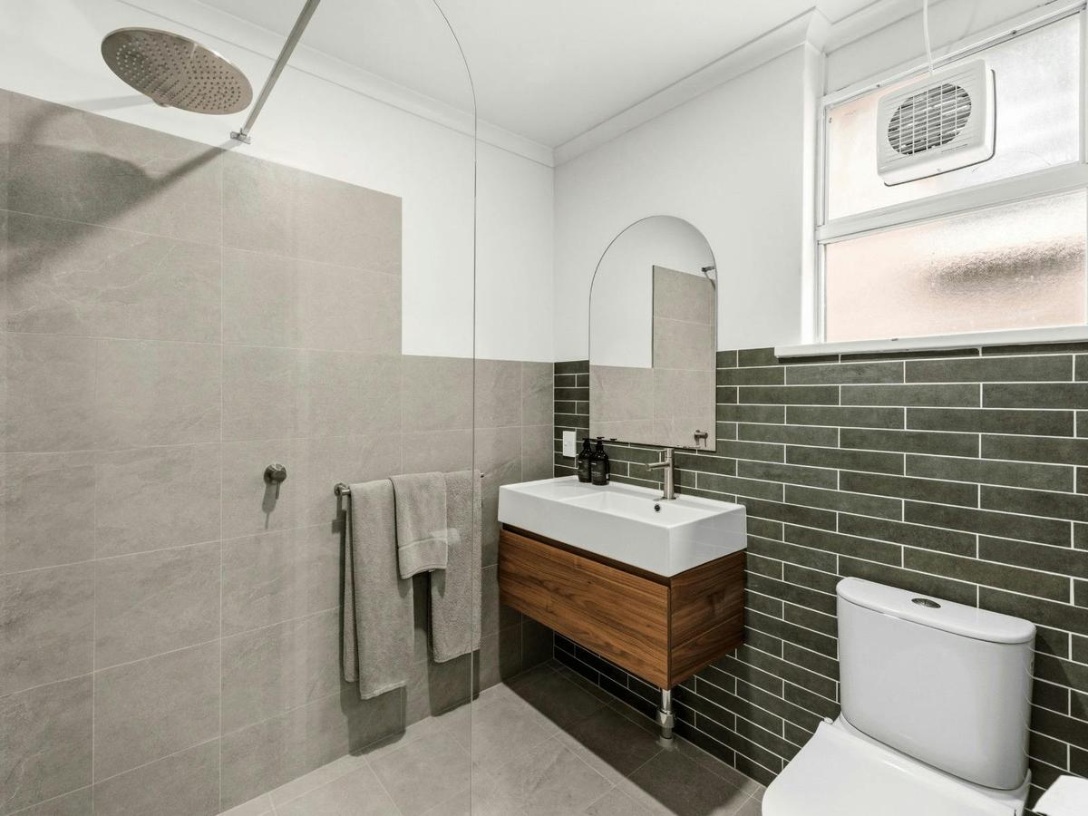 Aroona Room