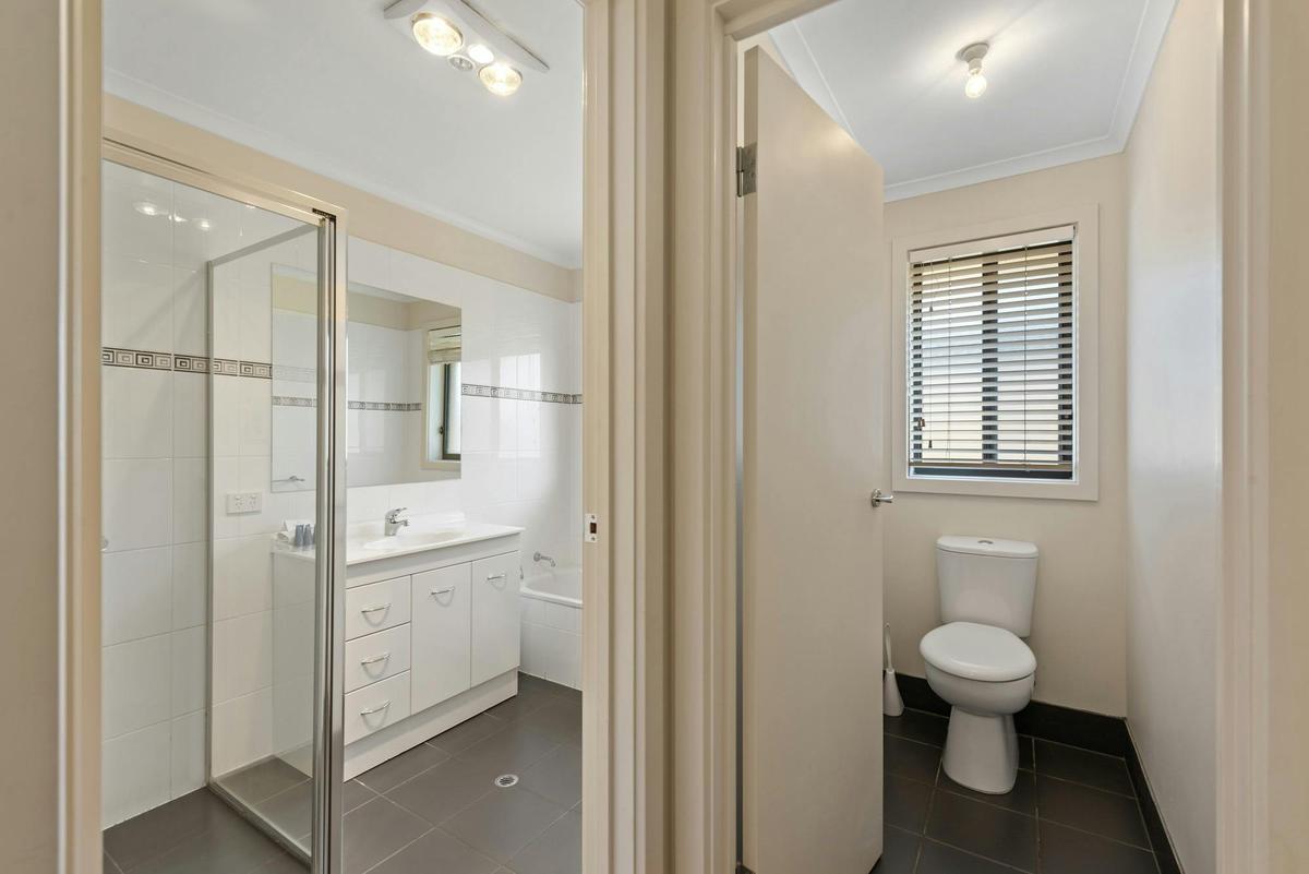 Deluxe Two and Three Bedroom House