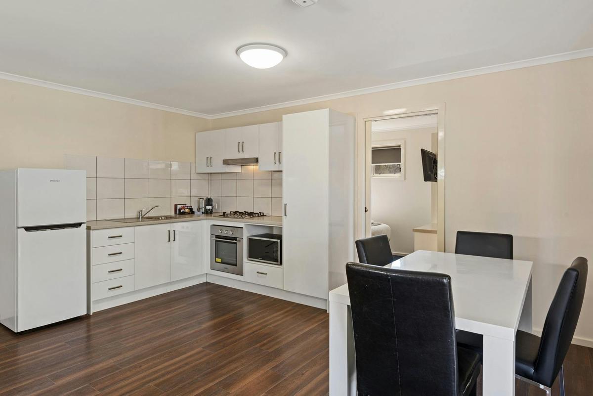 Deluxe One Bedroom Balcony Cabin