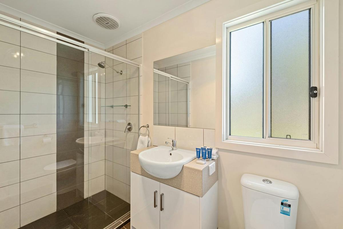Deluxe One Bedroom Balcony Cabin