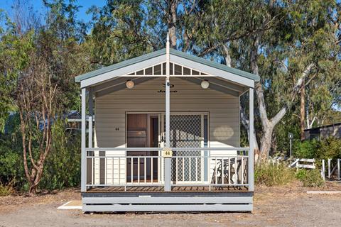 Standard One Bedroom Cabin - Pet Friendly