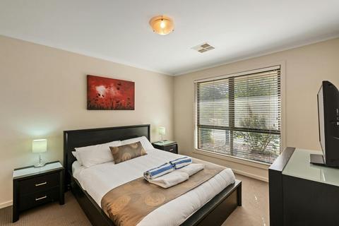 Deluxe Two and Three Bedroom House