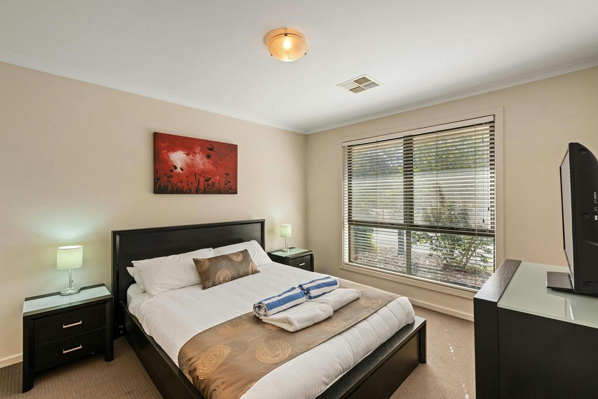 Deluxe Two and Three Bedroom House