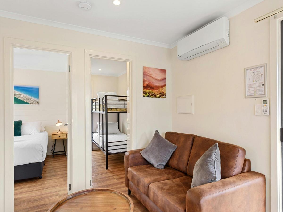 Standard 2 Bedroom Cabin - Sleeps 4