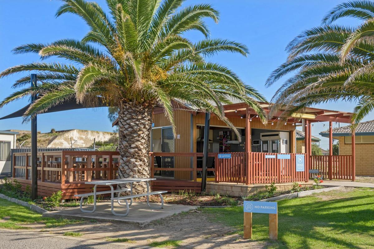 Discovery Parks - Adelaide Beachfront