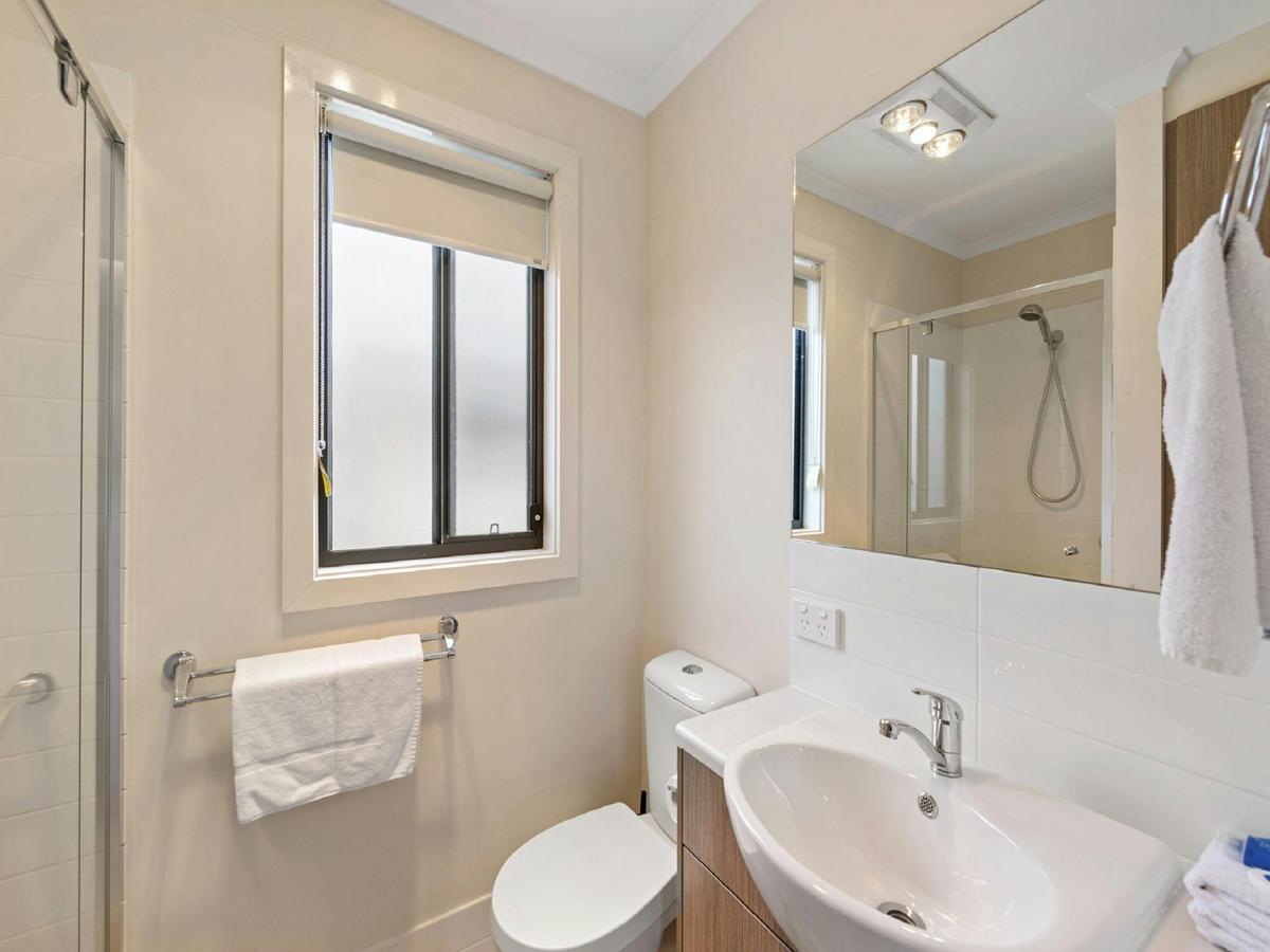 Standard 2 Bedroom Cabin - Sleeps 4
