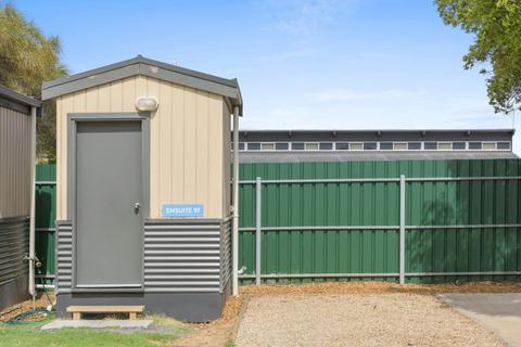 Powered Sites - En suite