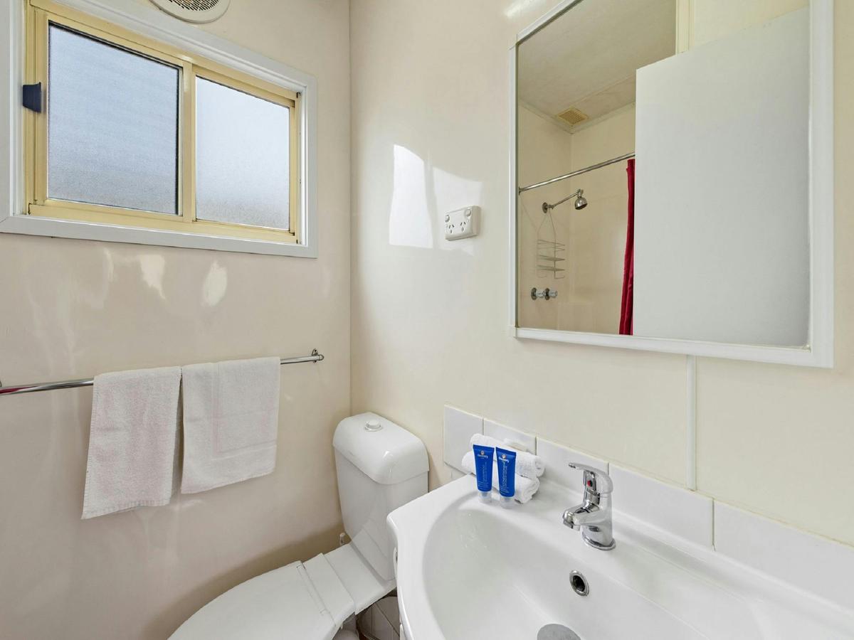 Economy Cabin - Sleeps 6