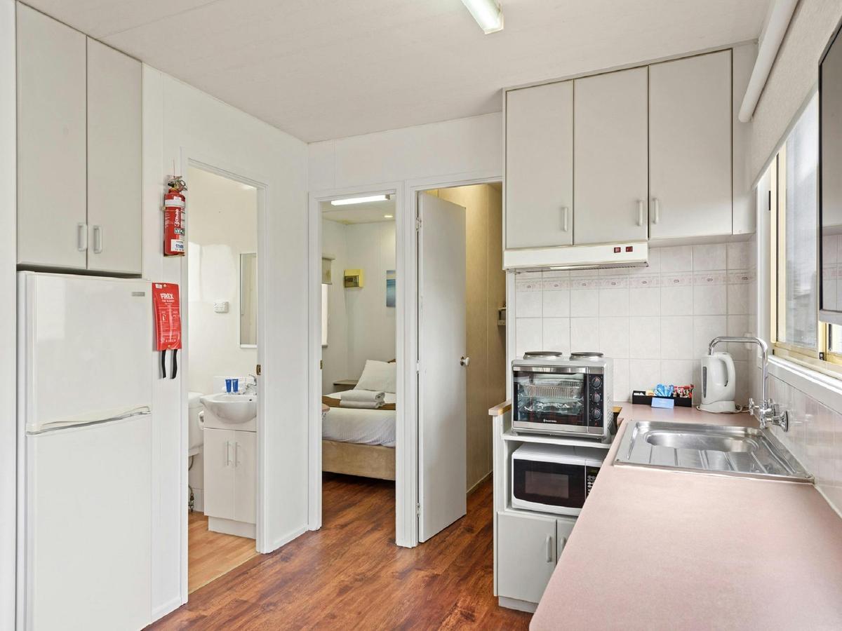 Economy Cabin - Sleeps 6
