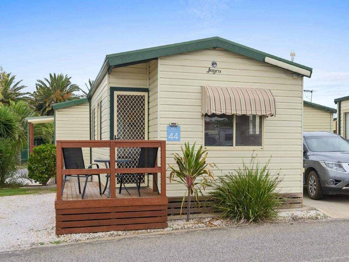 Standard 1 Bedroom Cabin - Pet Friendly