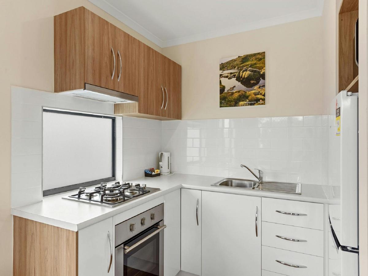 Standard 2 Bedroom Cabin - Sleeps 4