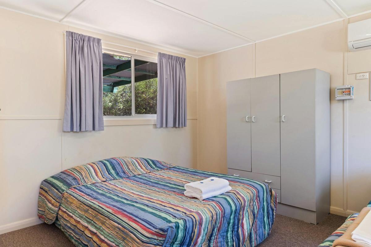 Economy Park Cabins