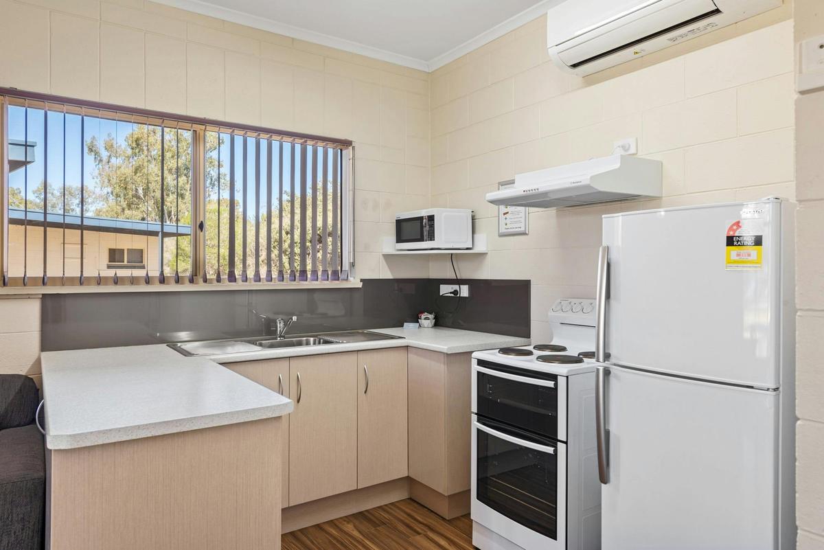 Standard Cottages