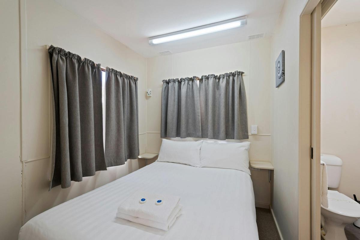 Standard Cabin - Sleeps 2