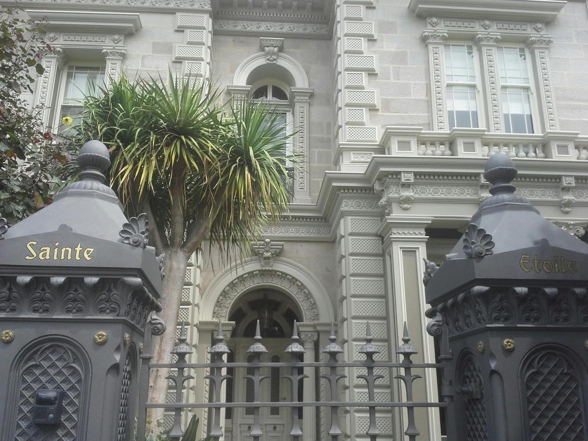 Adelaide: East and South Terraces Walking Tour