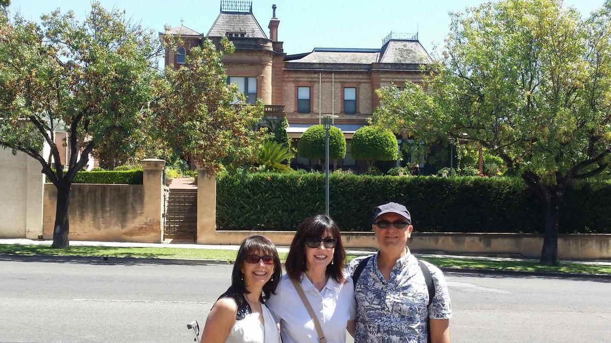 North Adelaide: Mansions & History Walking Tour