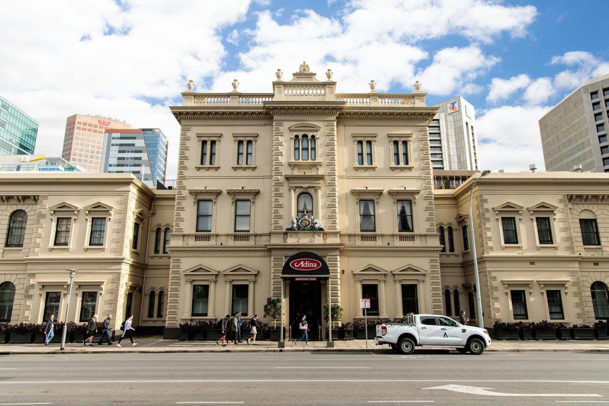 Adelaide: Victoria Square Guided Walking Tour
