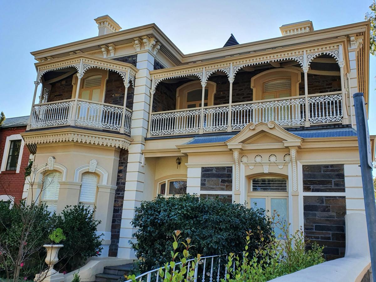 Adelaide: East and South Terraces Walking Tour