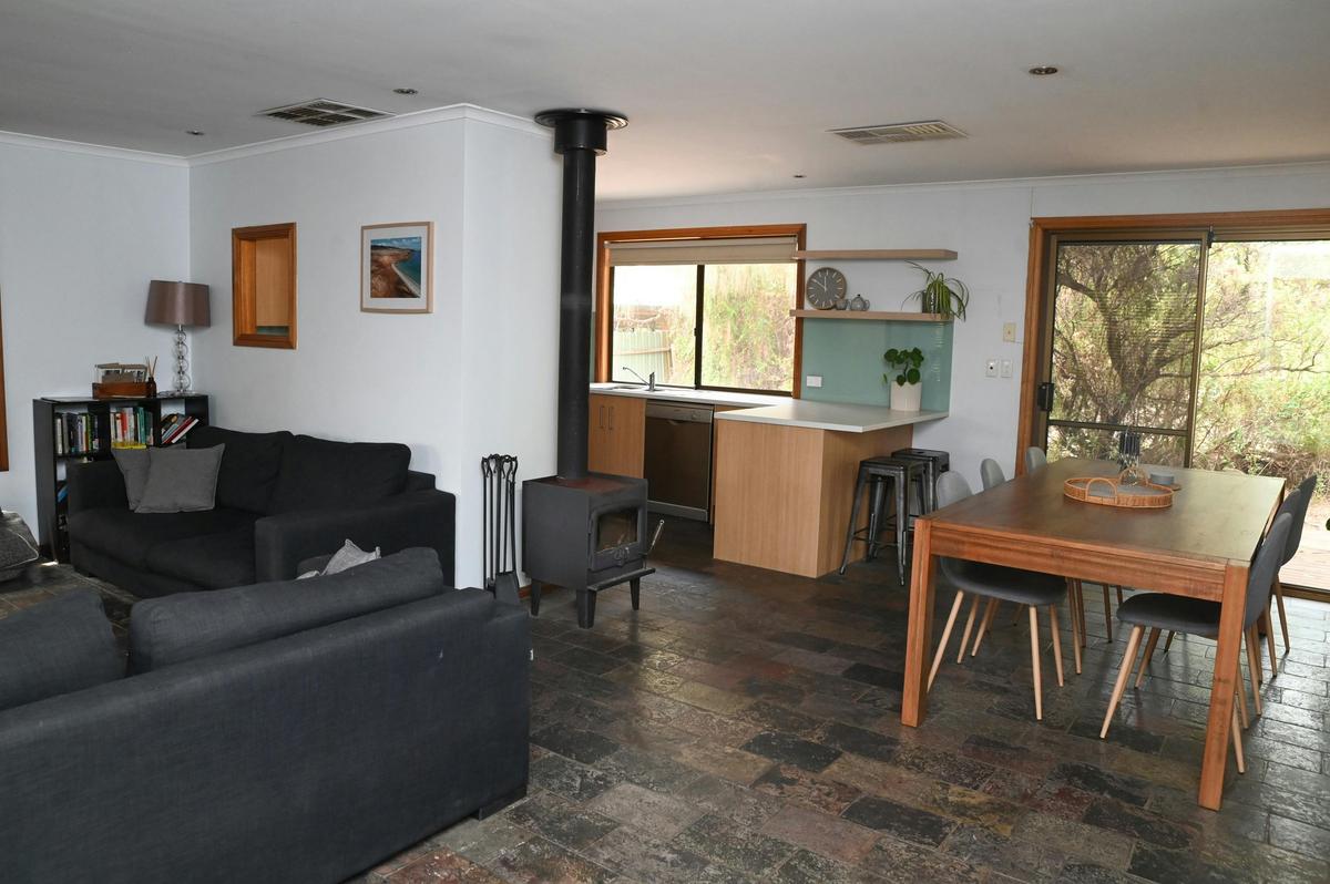 Open plan kitchen, dining and lounge