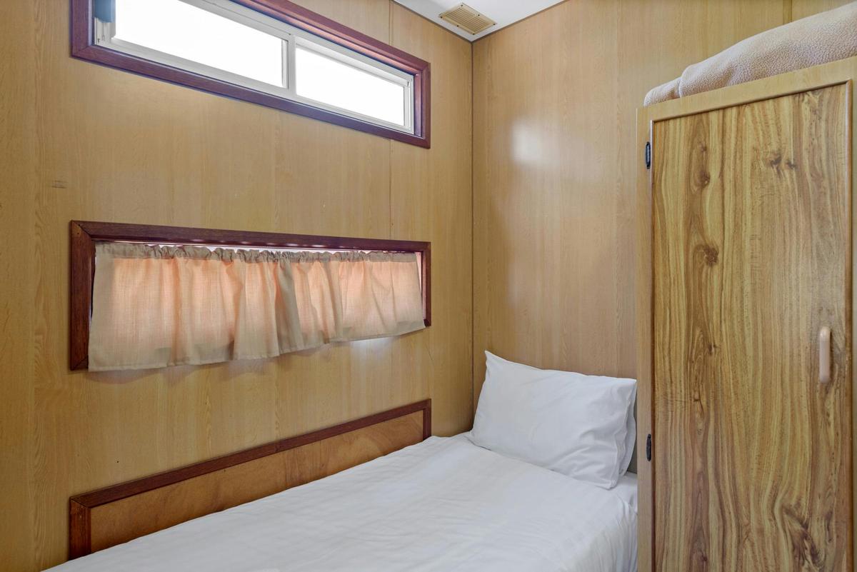 Economy Studio Cabin - Pet Friendly