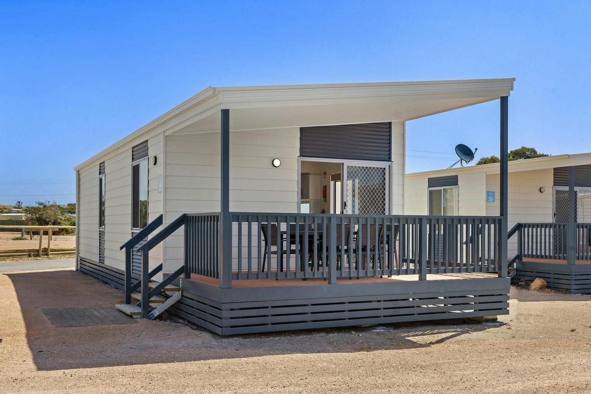 Deluxe 2 Bedroom Cabin