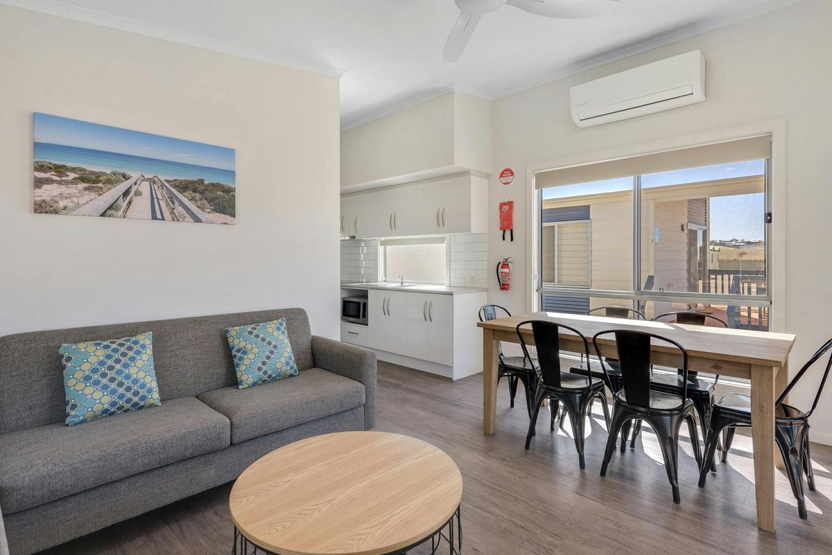 Deluxe 2 Bedroom Cabin