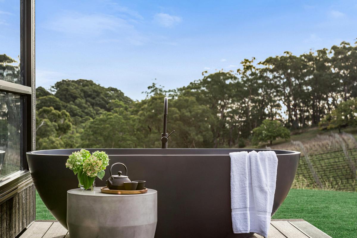 Outdoor bath