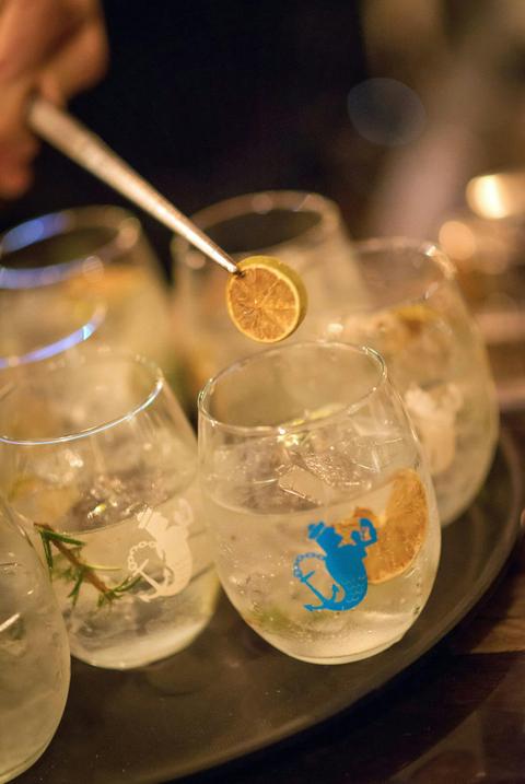 Beer And Gin Tour