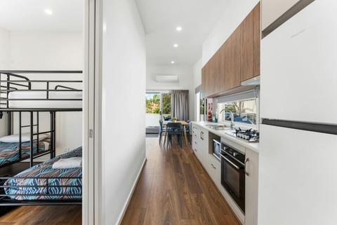 Premium Riverfront Cabins - Sleeps 6