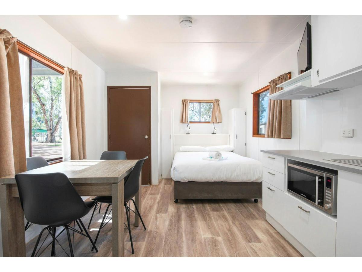 Ensuite Cabins