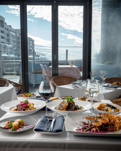 Ellenika Restaurant