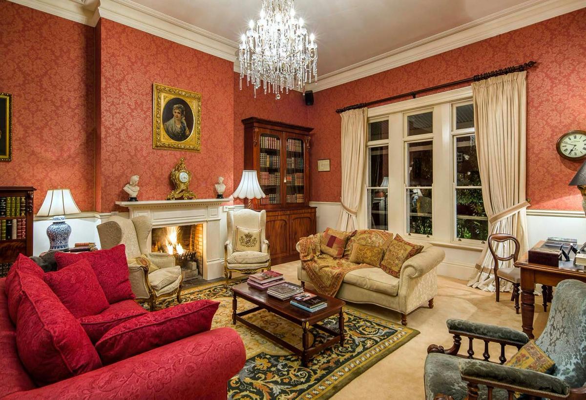 Eurilla Sitting Room