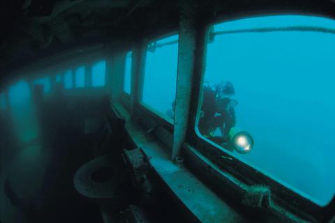ex HMAS Hobart Dive Site