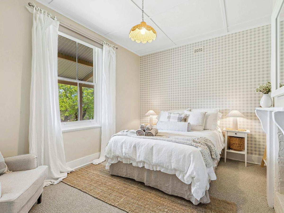 Greenleaf Vineyard Cottage - Bedroom 2
