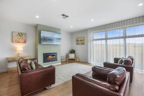 Golden Views At Normanville