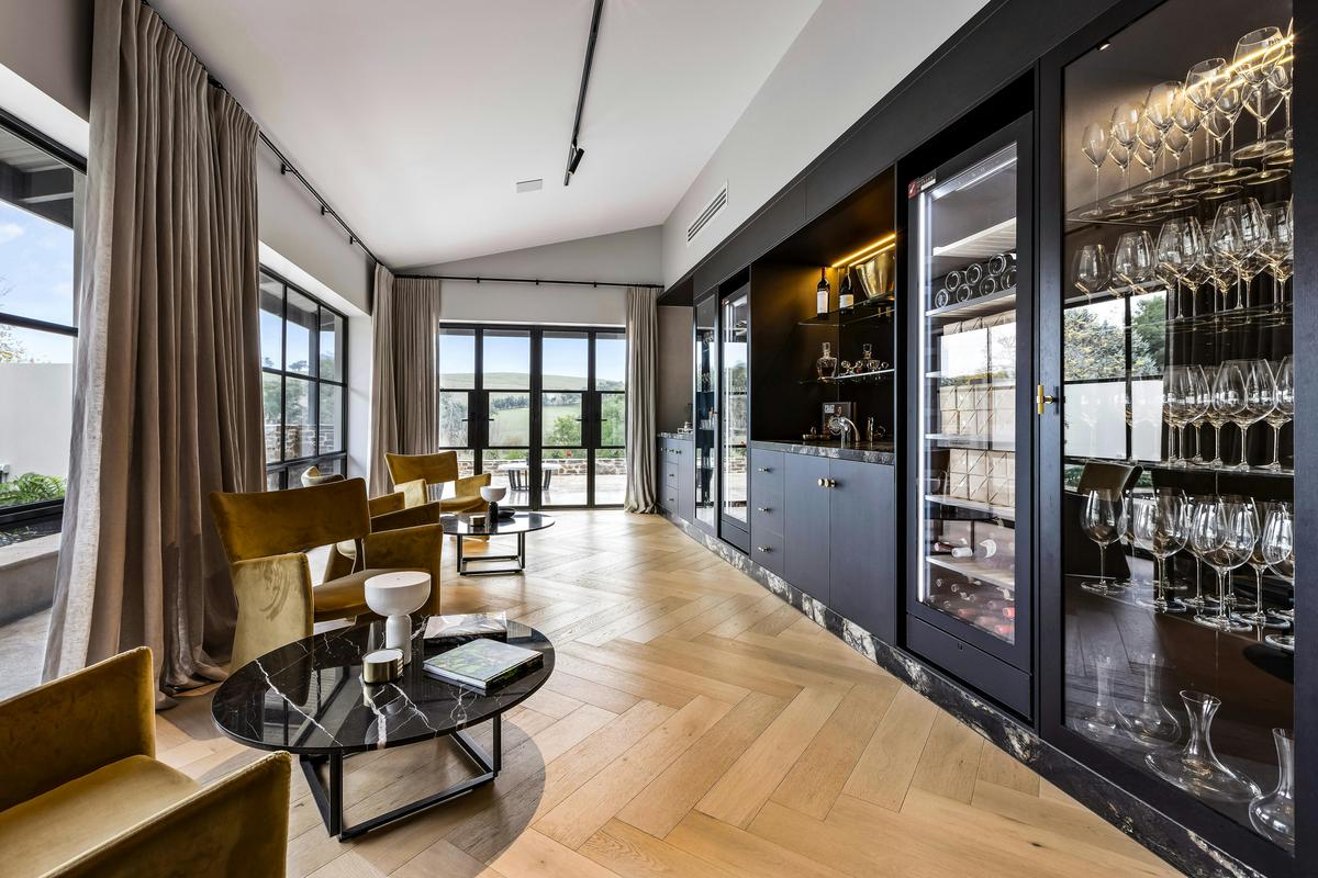 Wine lounge and entertaining space