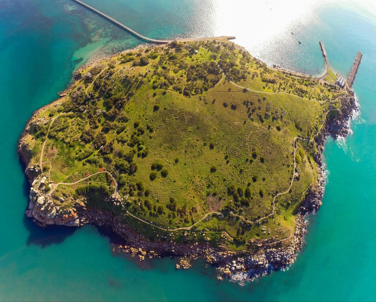 granite-island