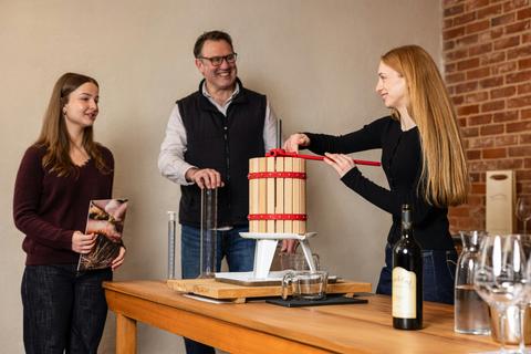 Basket Press & Blend Experience